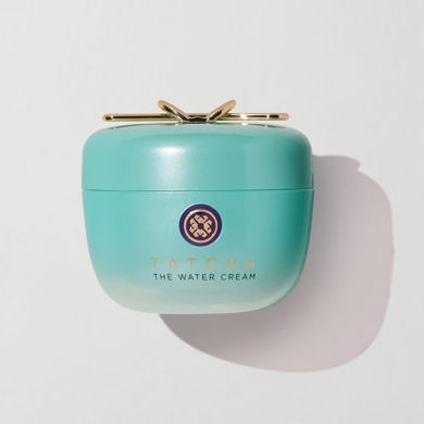 "کرم ژل آبرسان تاچا واتر کریم – تصویر اصلی محصول برای آبرسانی و کوچک‌کردن منافذ Tatcha The Water Cream – Main product image for hydration and pore-minimizing"