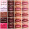 تصویر چارت رنگ‌بندی Dior Addict Lip Glow Butter شامل 101 Glazed Pink، 102 Glazed Lavender، 103 Toffee، 104 Black Cherry و 105 Lychee با نمونه روی لب